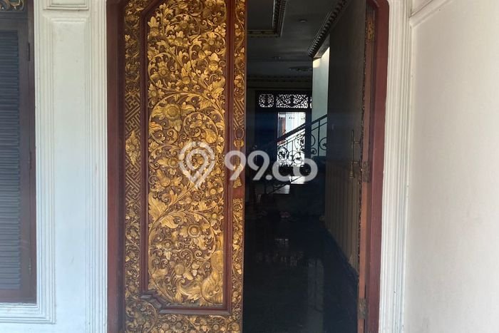 Rumah Mewah LB 380m2 Siap Huni Desain Elegan di Tanjung Barat, Jakarta Selatan Rumah Mewah LB 380m2 Siap Huni Desain Elegan di Tanjung Barat, Jakarta Selatan