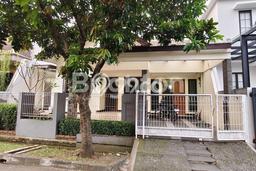 BEST CHOICE! Rumah di Tanjung Barat, 3 KT, Dekat Sekolah, LT 200m² LB 220m² BEST CHOICE! Rumah di Tanjung Barat, 3 KT, Dekat Sekolah, LT 200m² LB 220m²