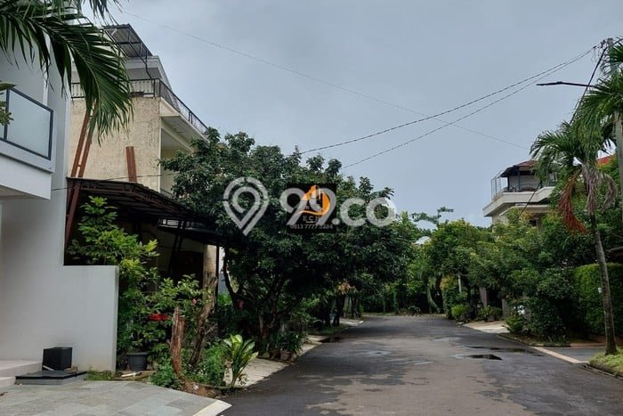 Tanah Dijual Lokasi Strategis di Jakarta Timur dengan Luas 144m2 Tanah Dijual Lokasi Strategis di Jakarta Timur dengan Luas 144m2