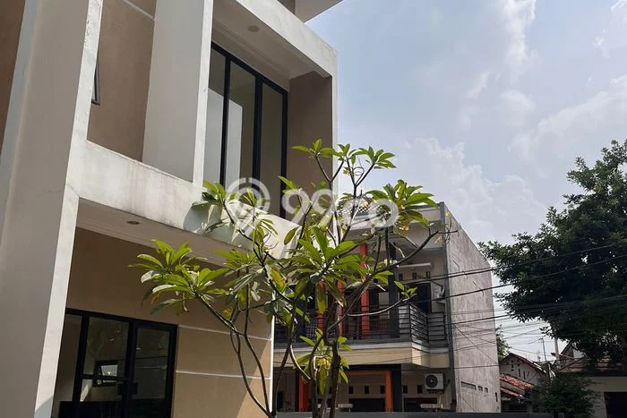 Dijual Rumah Eksklusif 3 KT di Condet, Jakarta Timur Dijual Rumah Eksklusif 3 KT di Condet, Jakarta Timur