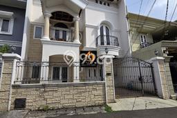Rumah Luxury Modern Tanpa Renovasi di Cipinang Jakarta Timur Rumah Luxury Modern Tanpa Renovasi di Cipinang Jakarta Timur