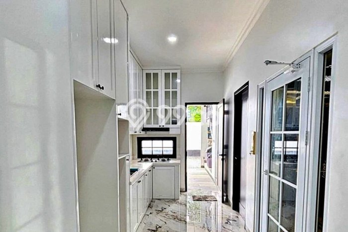 Rumah Luxury Modern Siap Huni di Pejaten Jakarta Selatan Rumah Luxury Modern Siap Huni di Pejaten Jakarta Selatan