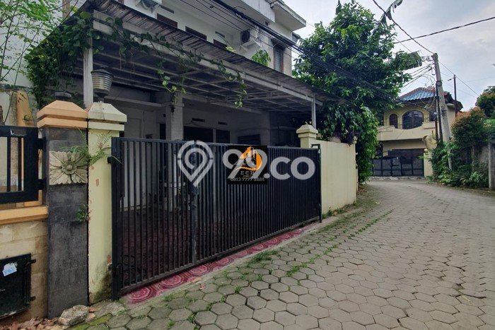 Ready to Use! Luxury House LT 214m2 Desain Elegan di Tanjung Barat Ready to Use! Luxury House LT 214m2 Desain Elegan di Tanjung Barat