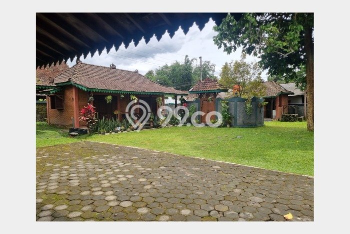 Dijual Vila Kawasan Turi, Luas 1019m2m², Akses mudah fasilitas Dijual Vila Kawasan Turi, Luas 1019m2m², Akses mudah fasilitas