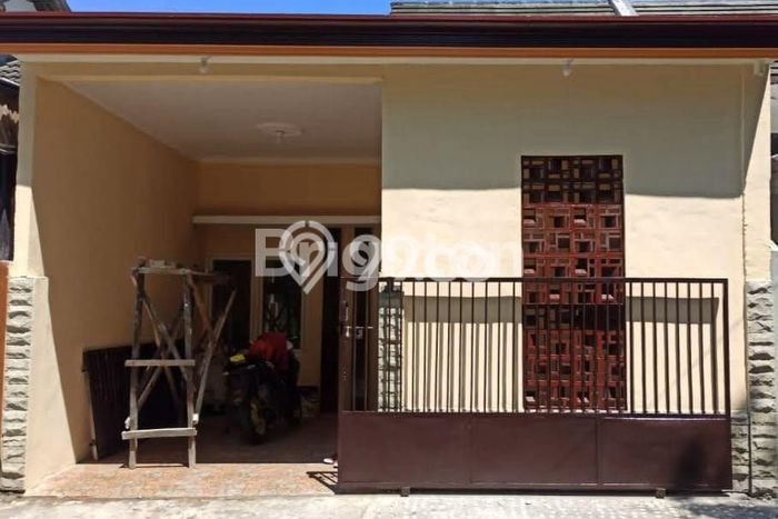 Hunian Cantik Minimalis Lb 75m2 di Lakarsantri, Surabaya Hunian Cantik Minimalis Lb 75m2 di Lakarsantri, Surabaya