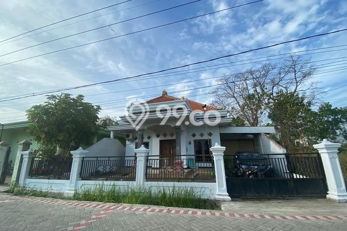 Jual Rumah Bagus Siap Huni LB 210m2 di Kedamean, Gresik Jual Rumah Bagus Siap Huni LB 210m2 di Kedamean, Gresik