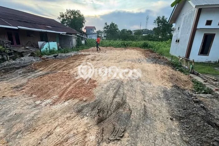 Dijual Tanah Kawasan Samarinda Ulu, Luas 240m², Dekat Pusat Kota Dijual Tanah Kawasan Samarinda Ulu, Luas 240m², Dekat Pusat Kota