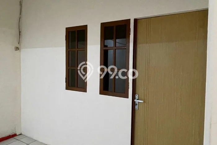 Disewakan! Rumah 3 Kamar Tidur &
2 Kamar Mandi di BKR, Bandung Disewakan! Rumah 3 Kamar Tidur &
2 Kamar Mandi di BKR, Bandung