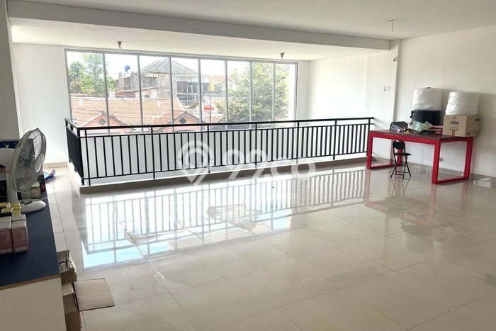 Ruko untuk Disewa di Pusat Bandung Luas Bangunan 288m2 Ruko untuk Disewa di Pusat Bandung Luas Bangunan 288m2