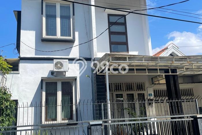 Rumah Strategis Minimalis Lb 150m2 di Semampir, Surabaya Rumah Strategis Minimalis Lb 150m2 di Semampir, Surabaya