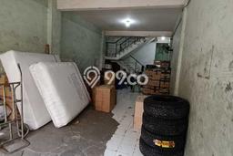 Unit Ruko Dijual di Surabaya LT 67m2 & LB 200m2 Unit Ruko Dijual di Surabaya LT 67m2 & LB 200m2