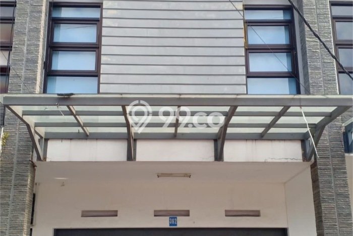 Ruko di Batununggal, Luas 236m², Jalan Utama, Lokasi Ramai Ruko di Batununggal, Luas 236m², Jalan Utama, Lokasi Ramai