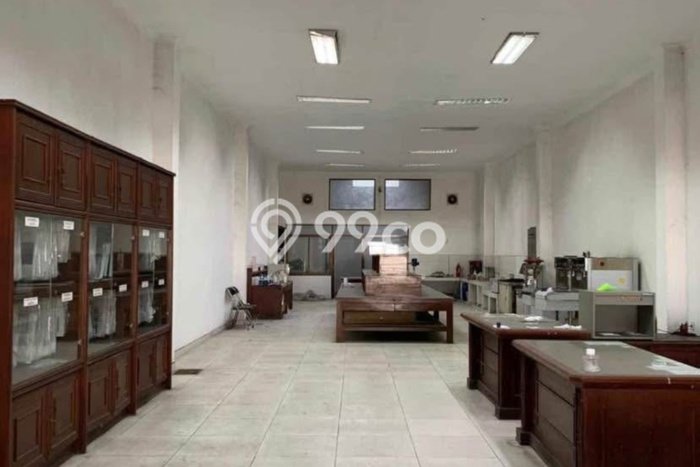 LOKASI STRATEGIS! Pabrik di Padalarang, Luas 3500m², Kawasan Komersial LOKASI STRATEGIS! Pabrik di Padalarang, Luas 3500m², Kawasan Komersial