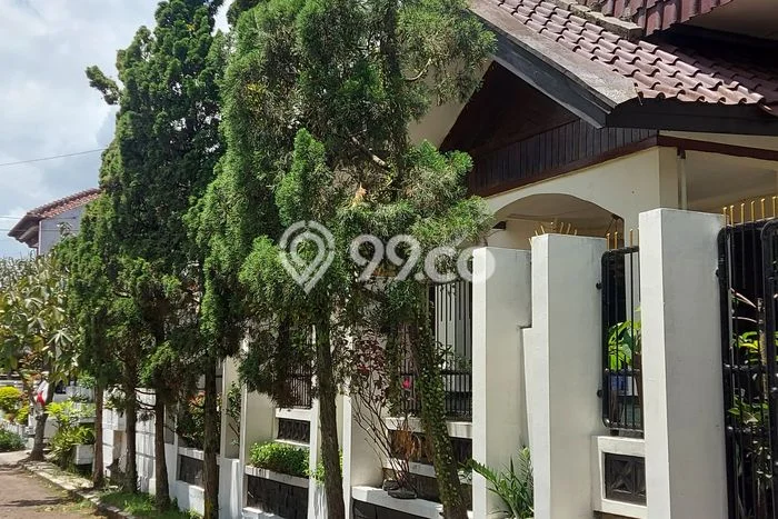 Jual Rumah Eksklusif 5 KT di Soekarno Hatta, Bandung Jual Rumah Eksklusif 5 KT di Soekarno Hatta, Bandung