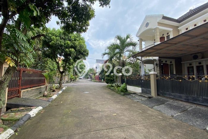 Ready to Use! Premium House LT 220m2 Desain Modern di Soekarno Hatta Ready to Use! Premium House LT 220m2 Desain Modern di Soekarno Hatta