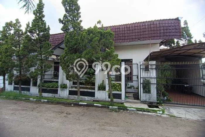 Jual Rumah Eksklusif 5 KT di Soekarno Hatta, Bandung Jual Rumah Eksklusif 5 KT di Soekarno Hatta, Bandung