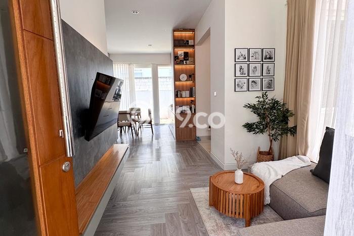 Jual Rumah Luas Elegan Dengan View Cantik di BSB City, Semarang Jual Rumah Luas Elegan Dengan View Cantik di BSB City, Semarang