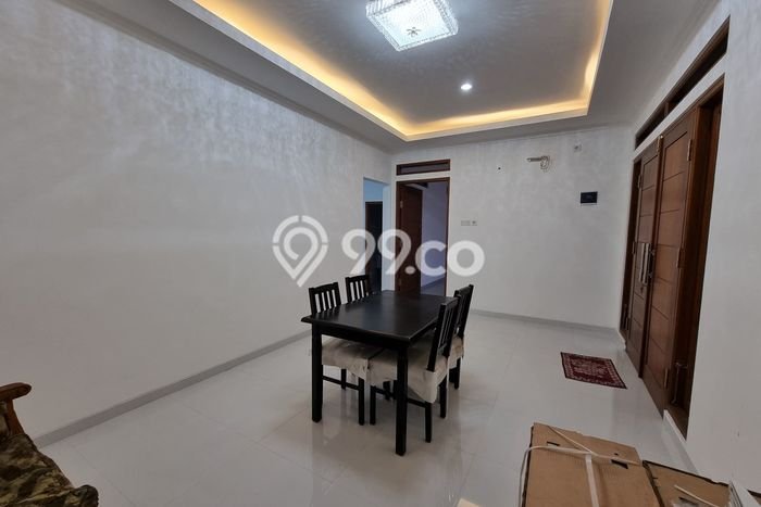 Rumah Strategis Minimalis Lb 270m2 di Ciputat Timur, Tangerang Selatan Rumah Strategis Minimalis Lb 270m2 di Ciputat Timur, Tangerang Selatan
