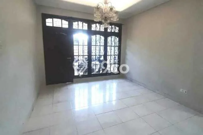Hunian Nyaman Asri 5 KT Siap Pakai di Joglo Jakarta Barat Hunian Nyaman Asri 5 KT Siap Pakai di Joglo Jakarta Barat