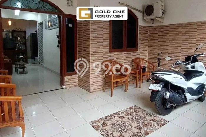 Jual Rumah Eksklusif 3 KT di Graha Raya, Tangerang Selatan Jual Rumah Eksklusif 3 KT di Graha Raya, Tangerang Selatan