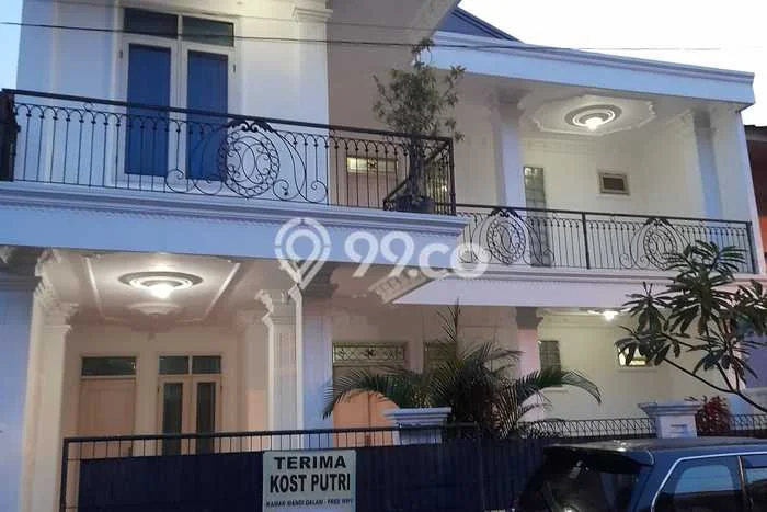 Rumah Luxury Modern Siap Huni di BSD Griya Loka Tangerang Rumah Luxury Modern Siap Huni di BSD Griya Loka Tangerang