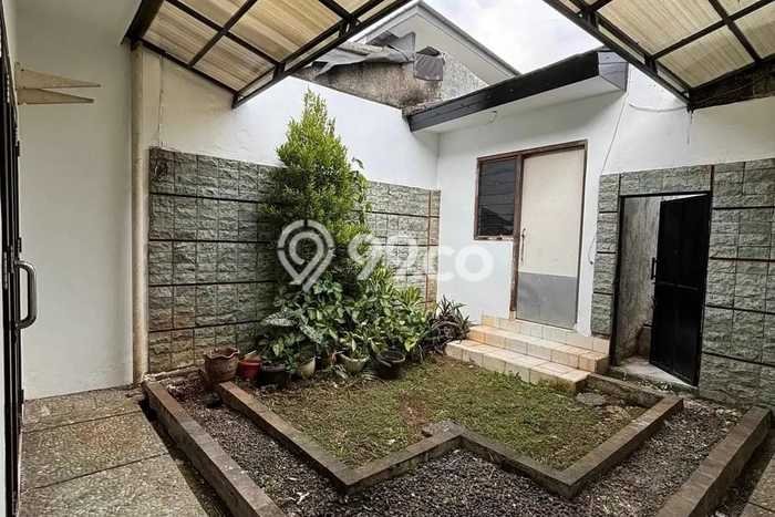 Rumah Modern 3 KT di BSD Griya Loka Tangerang Semi Furnished Rumah Modern 3 KT di BSD Griya Loka Tangerang Semi Furnished