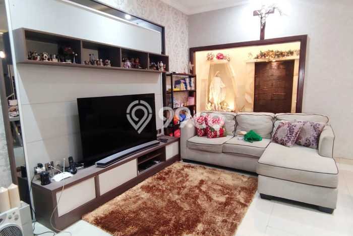 Siap Huni Rumah Mewah 5 Kamar di Kebayoran Baru Dekat ke Mana Saja Siap Huni Rumah Mewah 5 Kamar di Kebayoran Baru Dekat ke Mana Saja