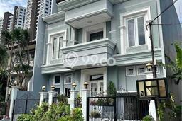 Rumah Mewah Siap Huni LT 240m2 di Kebayoran Lama, Jakarta Selatan Rumah Mewah Siap Huni LT 240m2 di Kebayoran Lama, Jakarta Selatan
