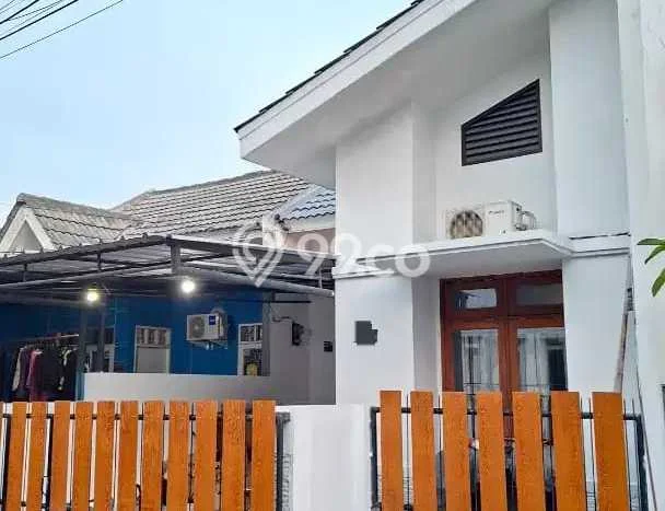 Rumah Modern 3 KT di BSD Nusaloka Tangerang Semi Furnished Rumah Modern 3 KT di BSD Nusaloka Tangerang Semi Furnished