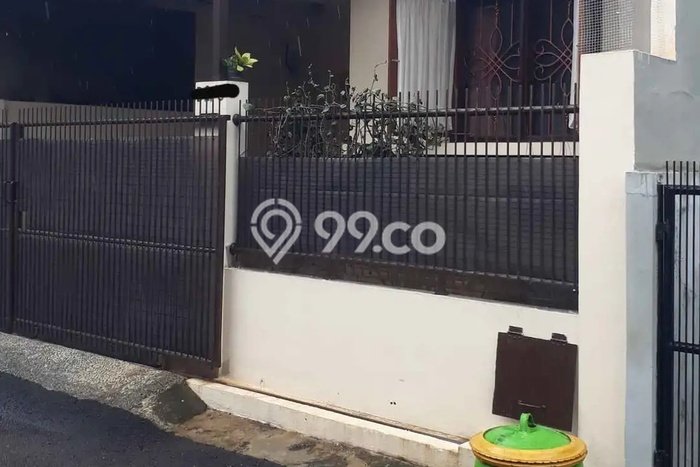 For Sale Rumah 3 Kamar Lokasi Strategis Bagus dan Strategis di Ciputat Timur For Sale Rumah 3 Kamar Lokasi Strategis Bagus dan Strategis di Ciputat Timur