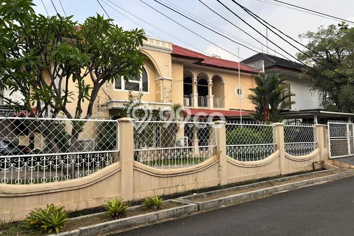 For Sale! Premium House LT 350m2 Desain Elegan di Kedoya For Sale! Premium House LT 350m2 Desain Elegan di Kedoya