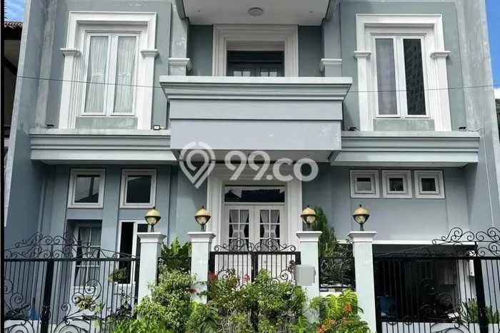Siap Huni Rumah Mewah 6 Kamar di Kebayoran Lama Dekat ke Mana Pun Siap Huni Rumah Mewah 6 Kamar di Kebayoran Lama Dekat ke Mana Pun