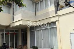 For Sale! Premium House LT 330m2 Desain Modern di Kerobokan For Sale! Premium House LT 330m2 Desain Modern di Kerobokan
