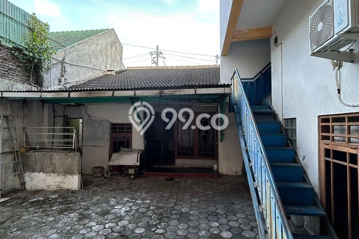 Rumah Elit Modern Tanpa Renovasi di Tlogosari Semarang Rumah Elit Modern Tanpa Renovasi di Tlogosari Semarang