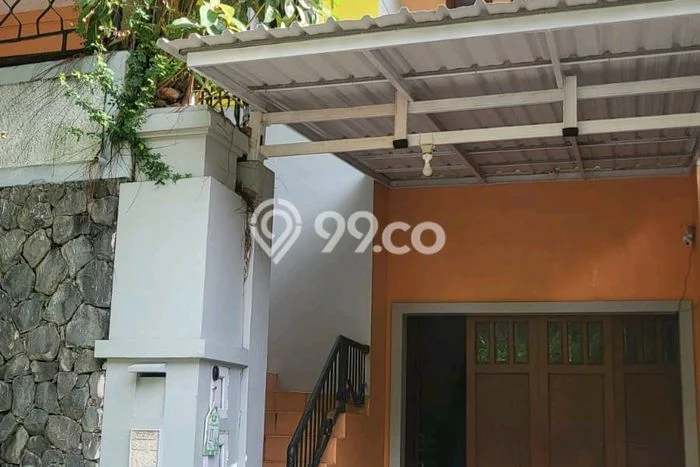 Disewakan! Rumah 3 Kamar Tidur &
3 Kamar Mandi di Candi Golf, Semarang Disewakan! Rumah 3 Kamar Tidur &
3 Kamar Mandi di Candi Golf, Semarang
