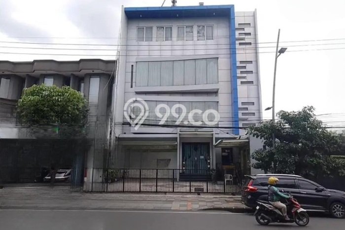 Unit Kantor Dijual di Surabaya LT 250m2 & LB 261m2 Unit Kantor Dijual di Surabaya LT 250m2 & LB 261m2
