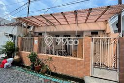 Rumah Kost untuk Dijual di Genteng dengan 7 KT, 7 KM, Luas 100m2 Rumah Kost untuk Dijual di Genteng dengan 7 KT, 7 KM, Luas 100m2