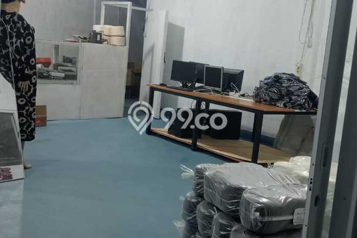 LOKASI STRATEGIS! Gudang di Margaasih, Luas 700m², Area Komersial, Mainroad LOKASI STRATEGIS! Gudang di Margaasih, Luas 700m², Area Komersial, Mainroad