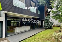 Siap Huni Rumah Mewah 4 Kamar di Kebayoran Baru Dekat ke Mana Saja Siap Huni Rumah Mewah 4 Kamar di Kebayoran Baru Dekat ke Mana Saja