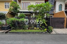 Hunian Mewah LB 300m2 Siap Pakai Desain Elegan di Pondok Indah, Jakarta Selatan Hunian Mewah LB 300m2 Siap Pakai Desain Elegan di Pondok Indah, Jakarta Selatan