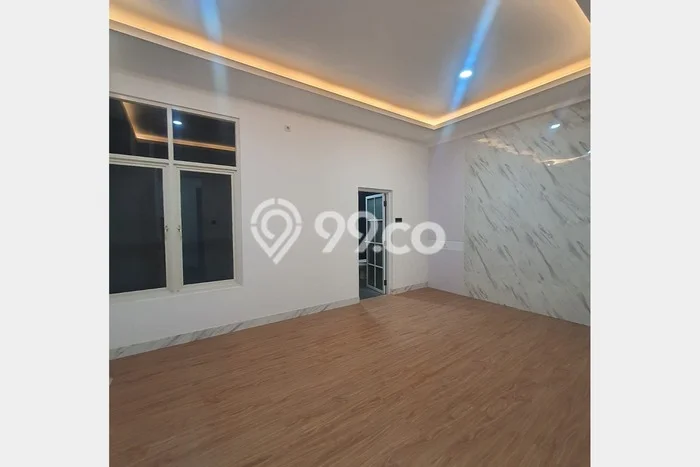 Hunian Elit LB 200m2 Siap Pakai Desain Elegan di Citraland, Surabaya Hunian Elit LB 200m2 Siap Pakai Desain Elegan di Citraland, Surabaya