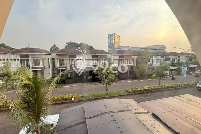 Ready to Use! Premium House LT 200m2 Desain Elegan di Grand Wisata Ready to Use! Premium House LT 200m2 Desain Elegan di Grand Wisata