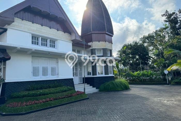 Jual Rumah Luas Megah Dengan View Cantik di Oro-Oro Dowo, Malang Jual Rumah Luas Megah Dengan View Cantik di Oro-Oro Dowo, Malang
