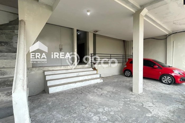 Hunian Cantik Modern Lb 325m2 di Kartasura, Sukoharjo Hunian Cantik Modern Lb 325m2 di Kartasura, Sukoharjo