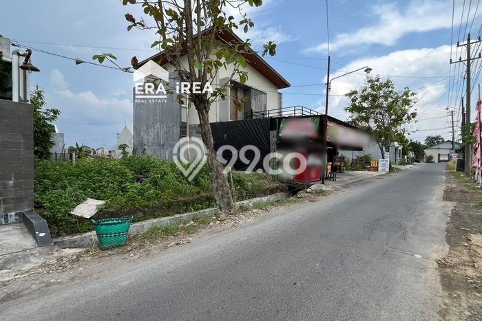 Tanah Dijual di Surakarta Seluas 158m2 Strategis Tanah Dijual di Surakarta Seluas 158m2 Strategis