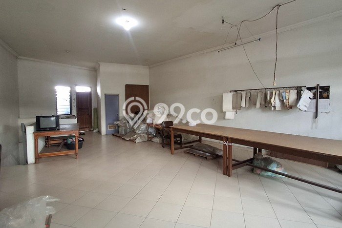 Ruko bagus disewakan di Purwosari Solo dengan LB 180m2 harga sewa terbaik Ruko bagus disewakan di Purwosari Solo dengan LB 180m2 harga sewa terbaik