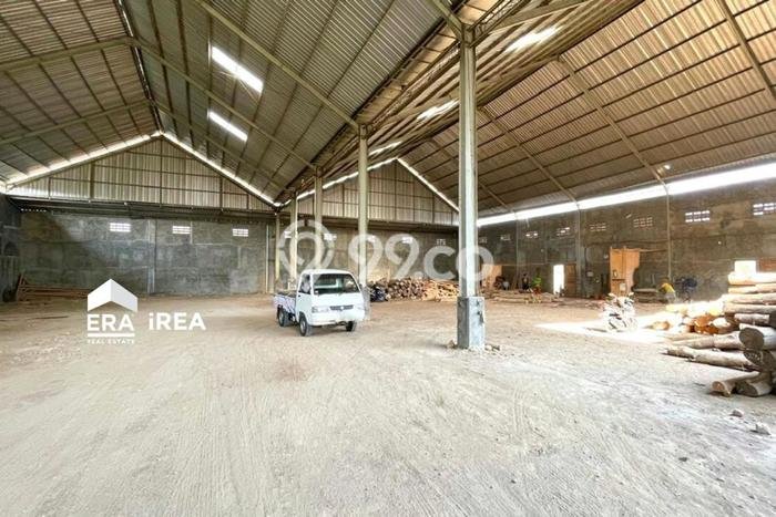 Disewakan Gudang komersial di Ngemplak luas bangunan 1400m2 Disewakan Gudang komersial di Ngemplak luas bangunan 1400m2