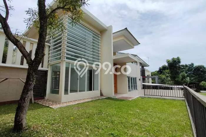Rumah Luxury Modern Tanpa Renovasi di Sentul City Bogor Rumah Luxury Modern Tanpa Renovasi di Sentul City Bogor