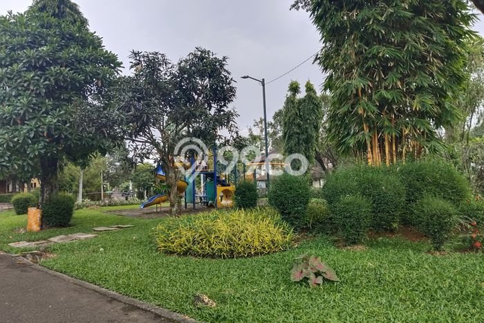 Disewakan! Rumah 4 Kamar Tidur &
3 Kamar Mandi di Sentul City, Bogor Disewakan! Rumah 4 Kamar Tidur &
3 Kamar Mandi di Sentul City, Bogor
