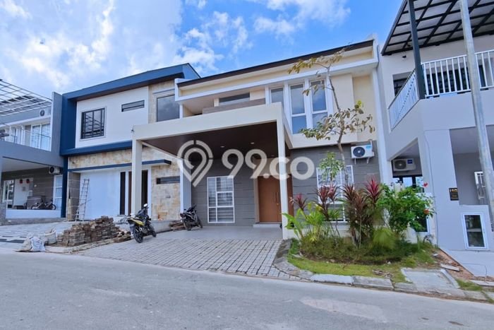 Rumah Lokasi Strategis di , Batam, LT 162m2m² Bangunan 220m2m² Rumah Lokasi Strategis di , Batam, LT 162m2m² Bangunan 220m2m²